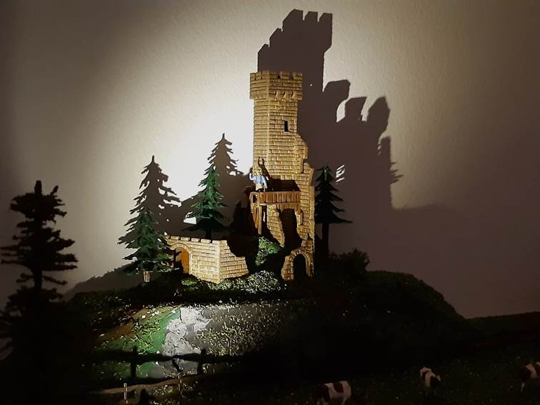 Ein Bild, das Licht, Turm enthlt.

Automatisch generierte Beschreibung