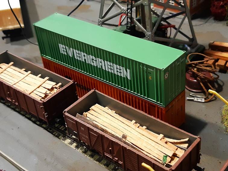 Ein Bild, das Rad, Box, Fahrrad, hölzern enthält.
Automatisch generierte Beschreibung