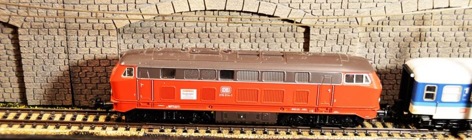 Ein Bild, das Transport, Zug enthält.
Automatisch generierte Beschreibung